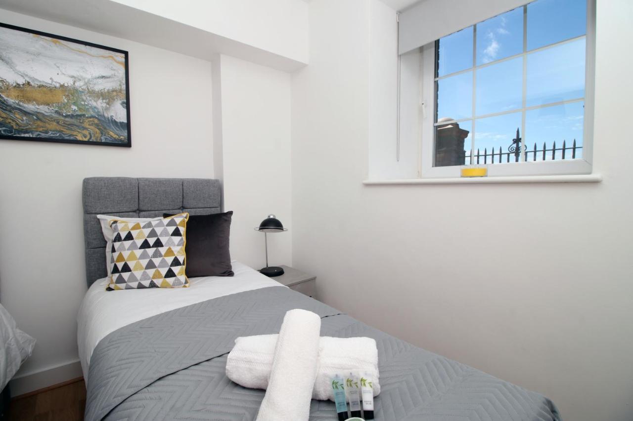 St Thomas Loft Views By Ssw - 2Br, Parking, Sleeps 4, Easy Access To City Centre, Marina, Beach And M4 Swansea Exterior photo