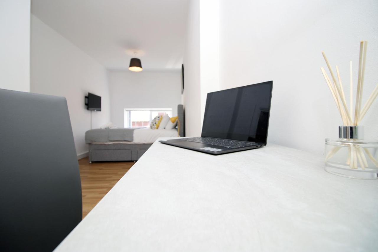 St Thomas Loft Views By Ssw - 2Br, Parking, Sleeps 4, Easy Access To City Centre, Marina, Beach And M4 Swansea Exterior photo